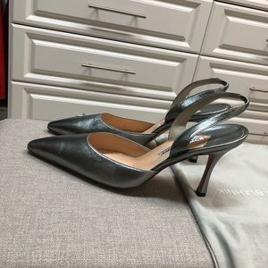 Timeless Manolo’s in pewter color